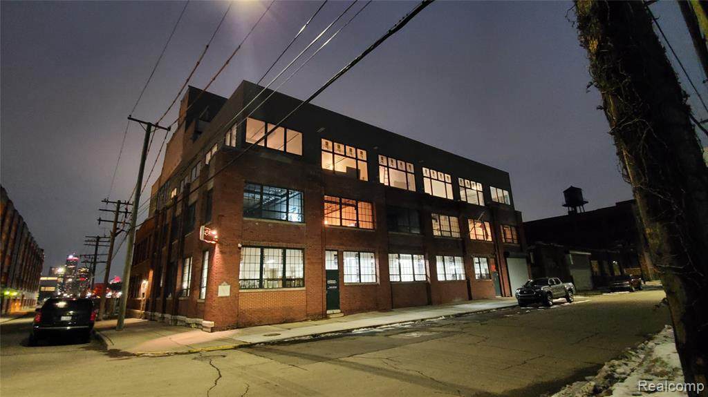 2987 Franklin St - Photo 1