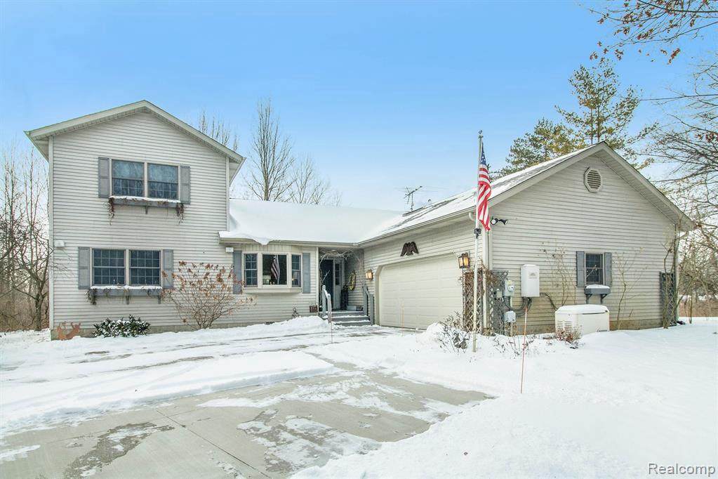 5974 Groesbeck Ln - Photo 1