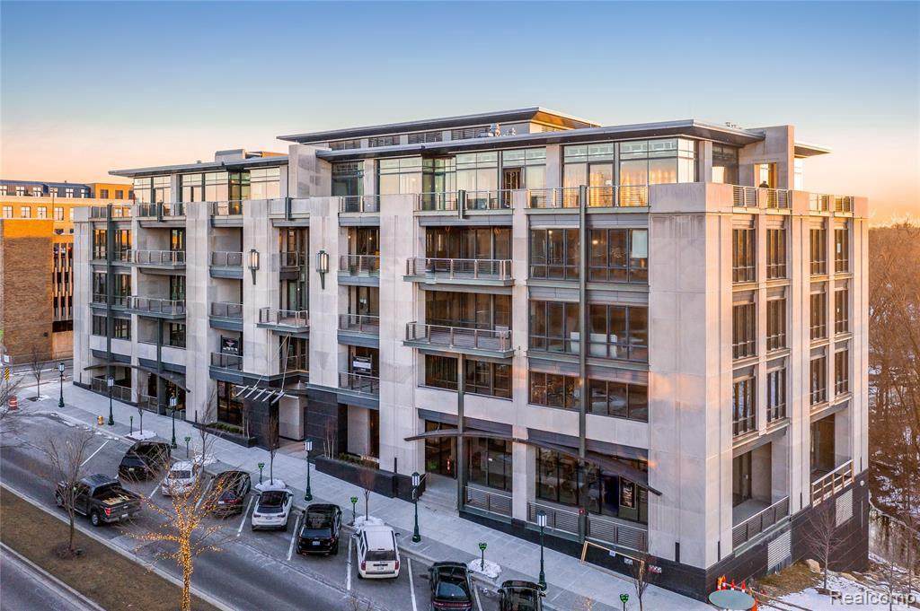 369 Old Woodward Ave - Photo 1