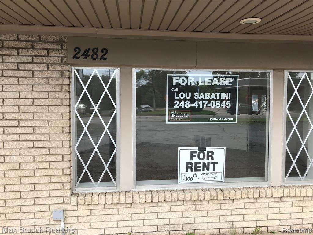 2482 Orchard Lake Rd - Photo 1