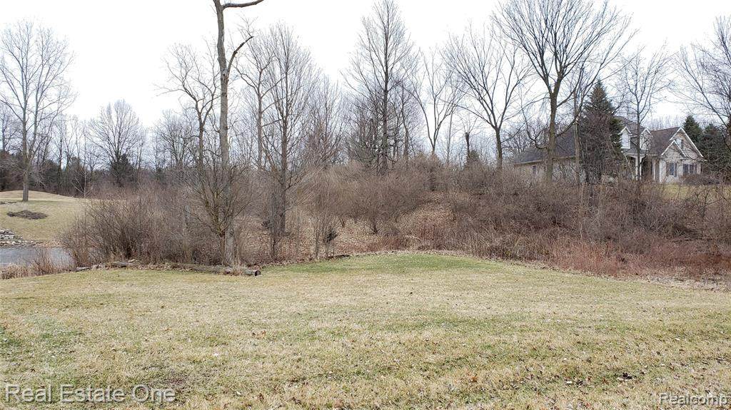 Unit 7 Autumn View Ln - Photo 1