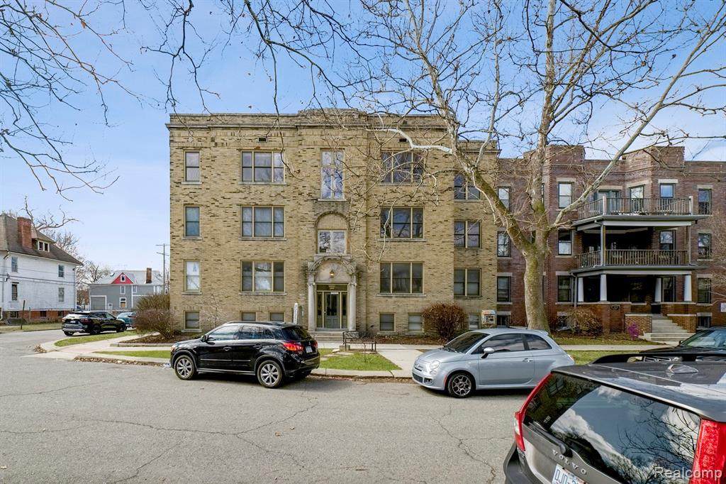 5201 Commonwealth St - Photo 1
