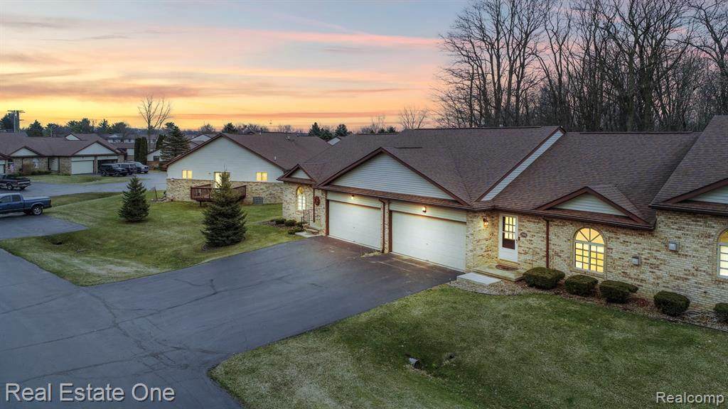 7100 Bluewater Dr - Photo 1 7100 Bluewater Dr - Photo 1