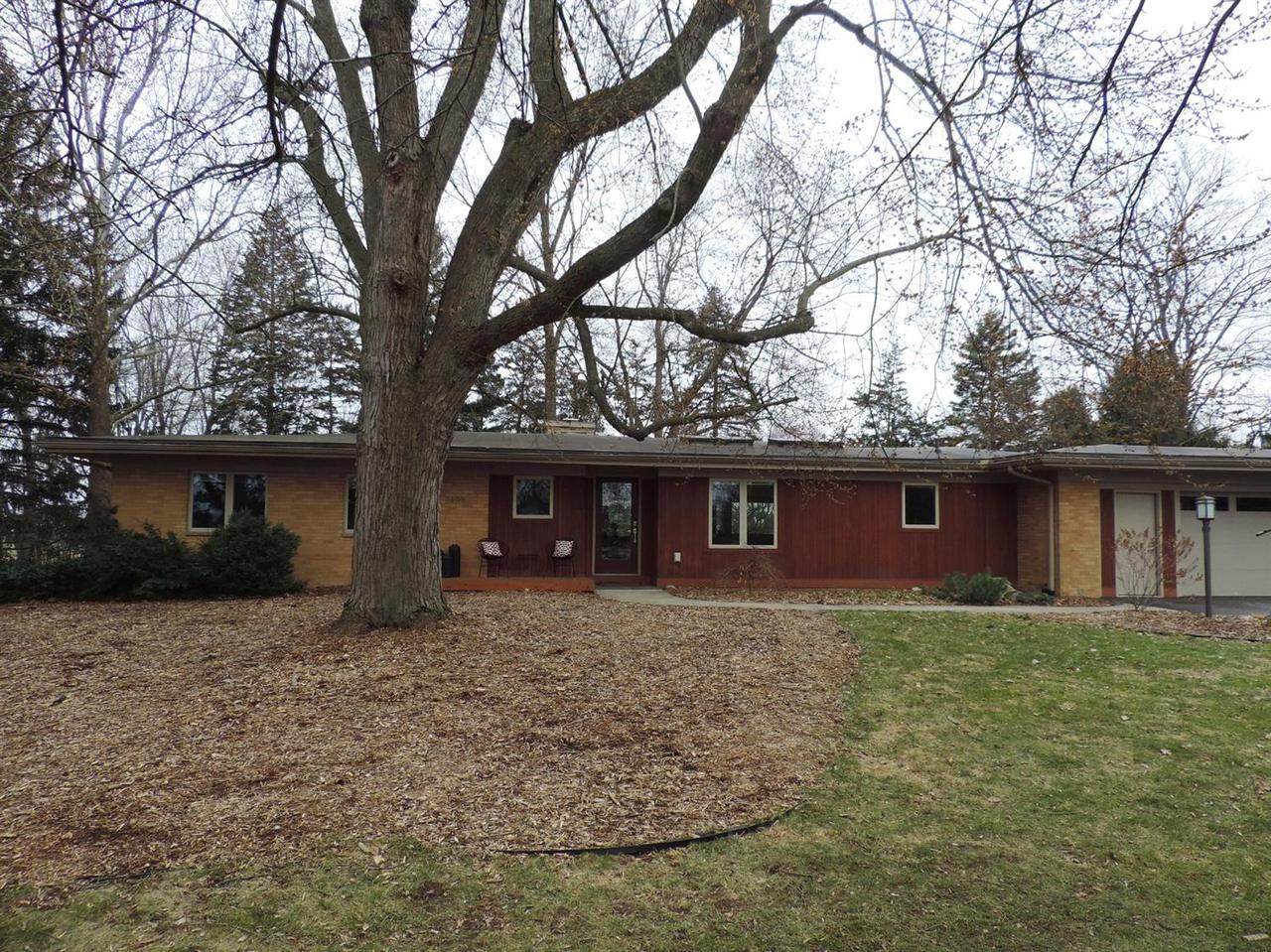 7395 Dexter Ann Arbor Rd - Photo 1 7395 Dexter Ann Arbor Rd - Photo 1