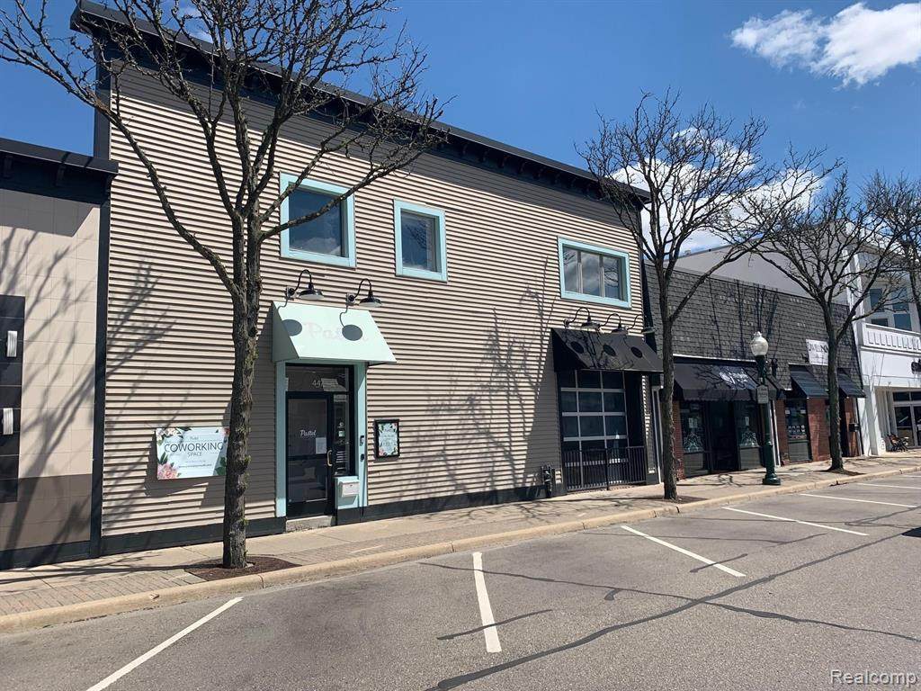 447 Forest Ave - Photo 1
