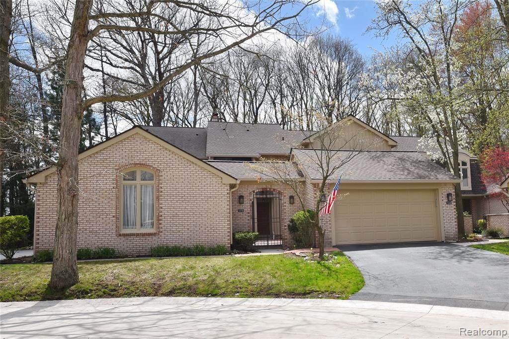 1370 Bramblebush Run - Photo 1