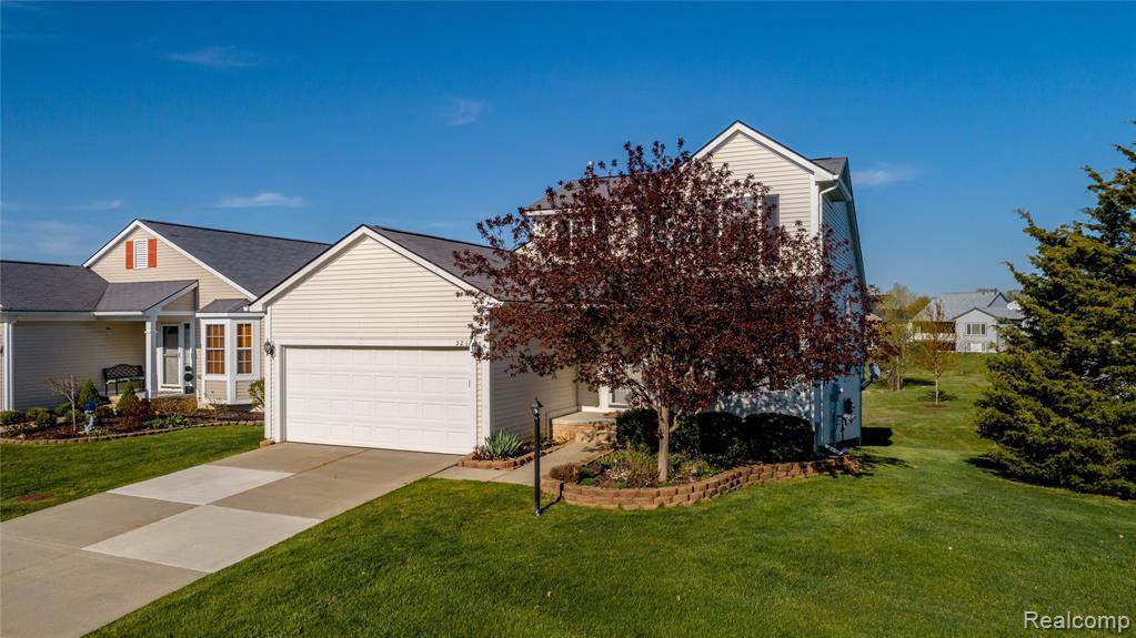 5217 Sandalwood Cir - Photo 1