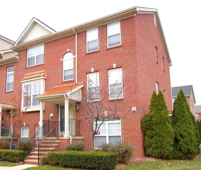 25433 Saint James - Photo 1
