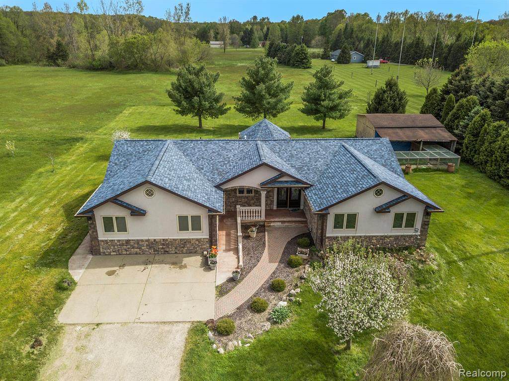 56565 10 MILE RD - Photo 1