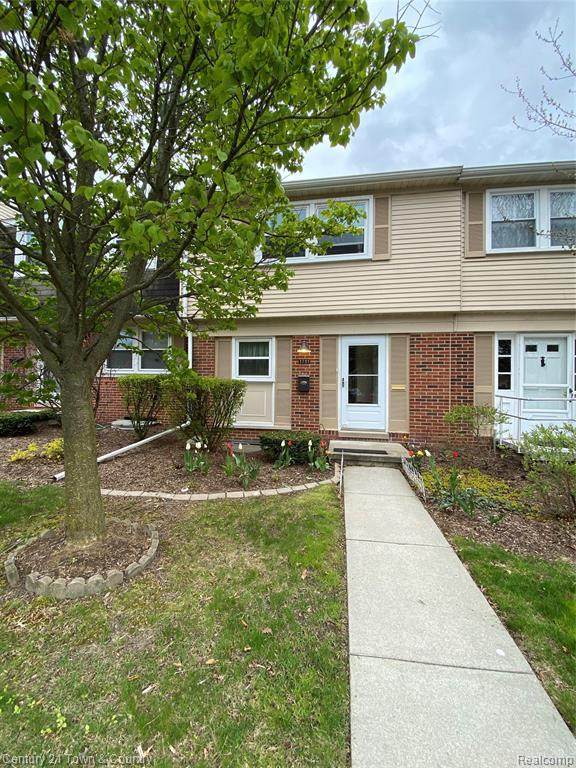 1751 Brentwood Dr - Photo 1
