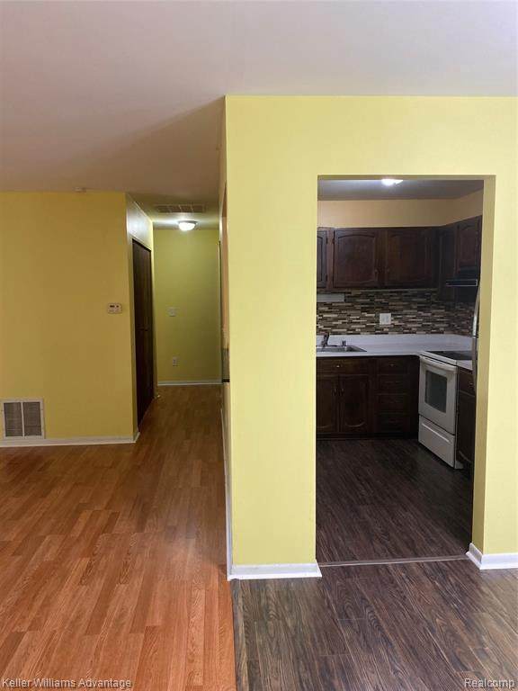 32080 Grand River Ave Unit 84 - Photo 1