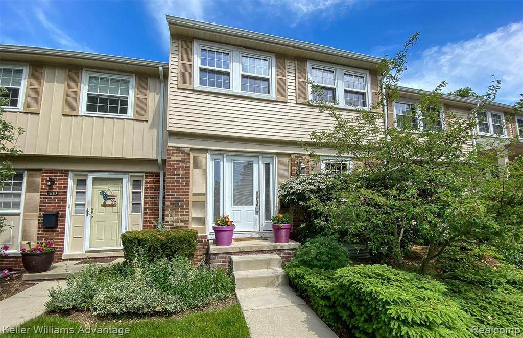 1640 Brentwood Dr - Photo 1