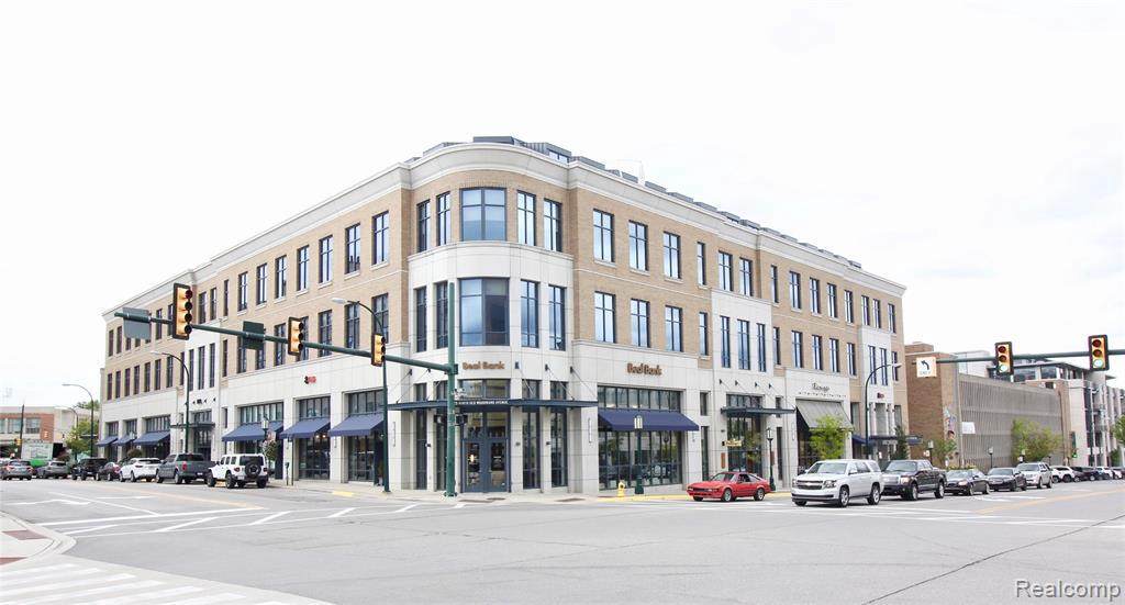 327 Old Woodward Ave - Photo 1