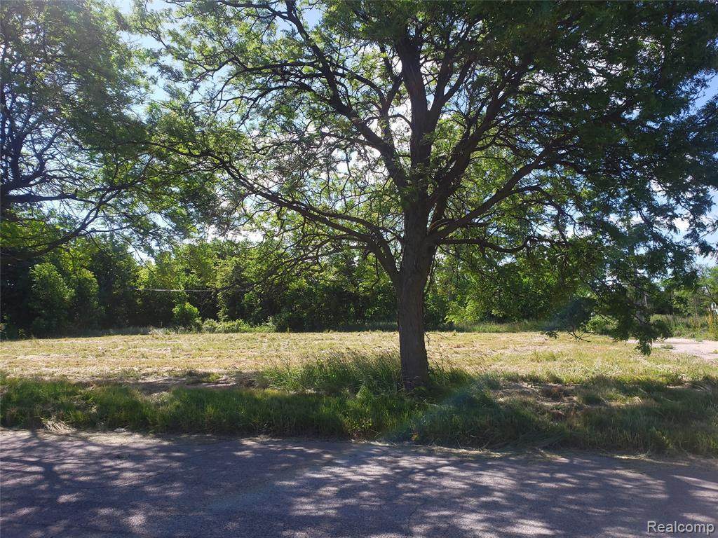 2230 Farnsworth - Photo 1