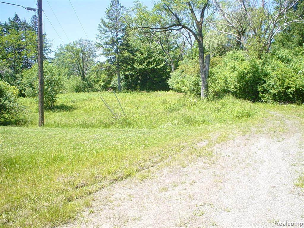 27375 Edgemoor St - Photo 1
