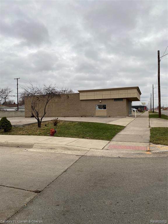 4036 Dix Hiwy - Photo 1