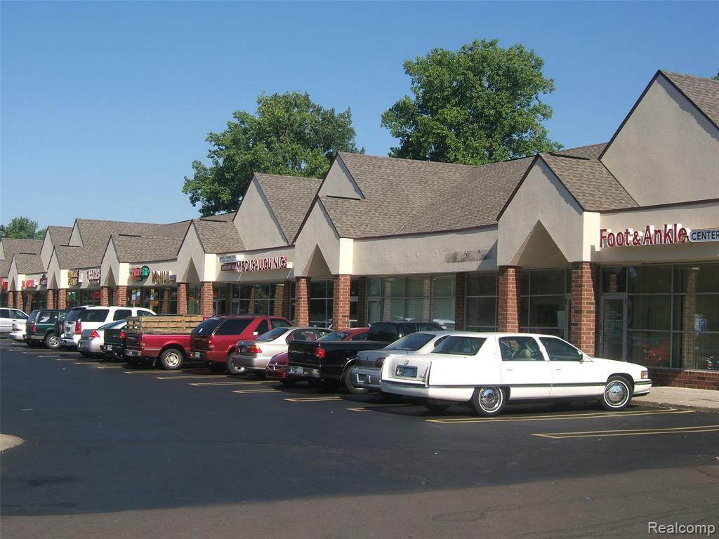 3075 Walton Blvd - Photo 1