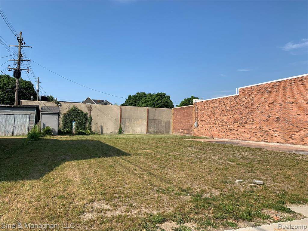 223/229 Broadway St - Photo 1