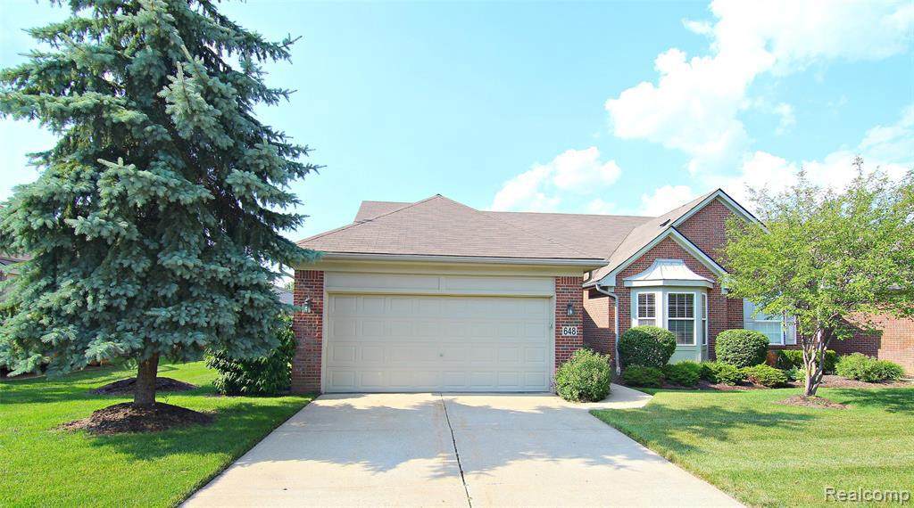 648 Woodhaven Dr - Photo 1