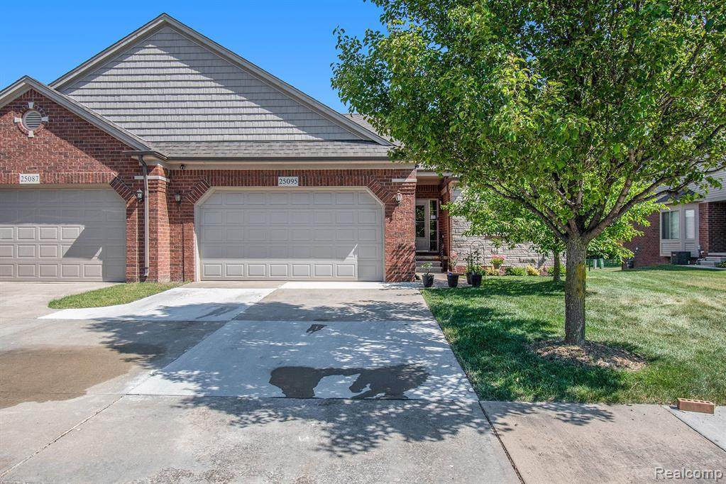 25095 Kerwick Dr - Photo 1