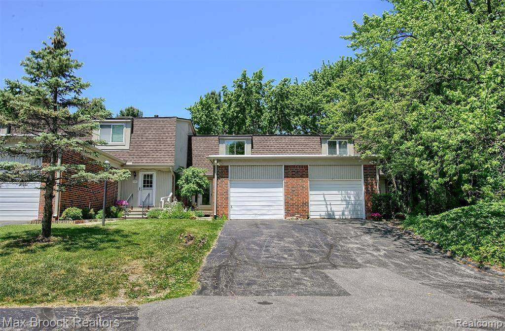 1182 Rolling Hills Dr - Photo 1