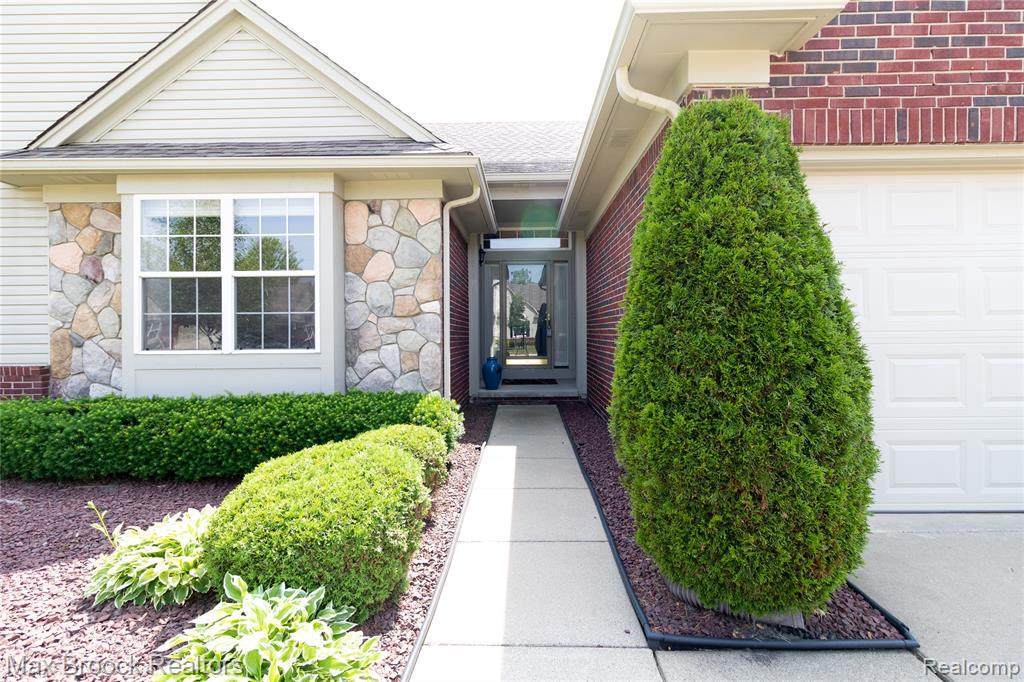 52711 Sable Dr - Photo 1