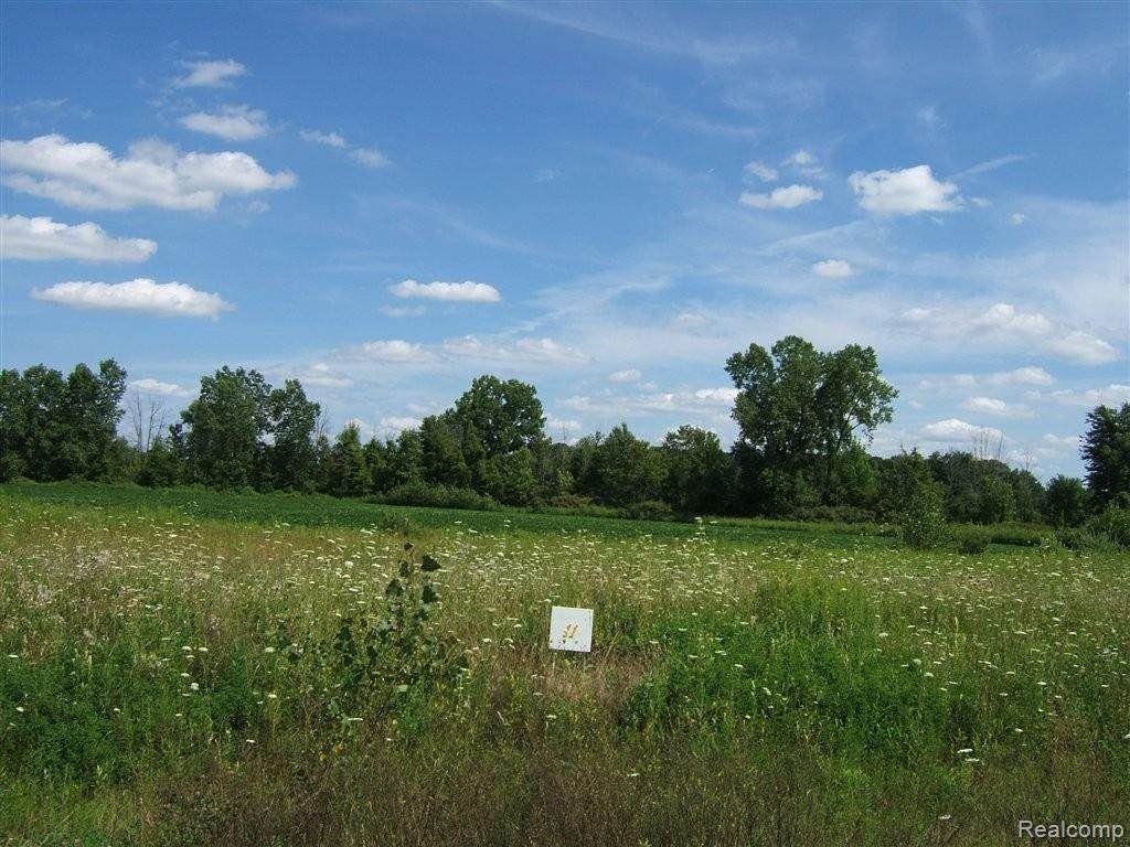 11 Ashley Ln - Photo 1