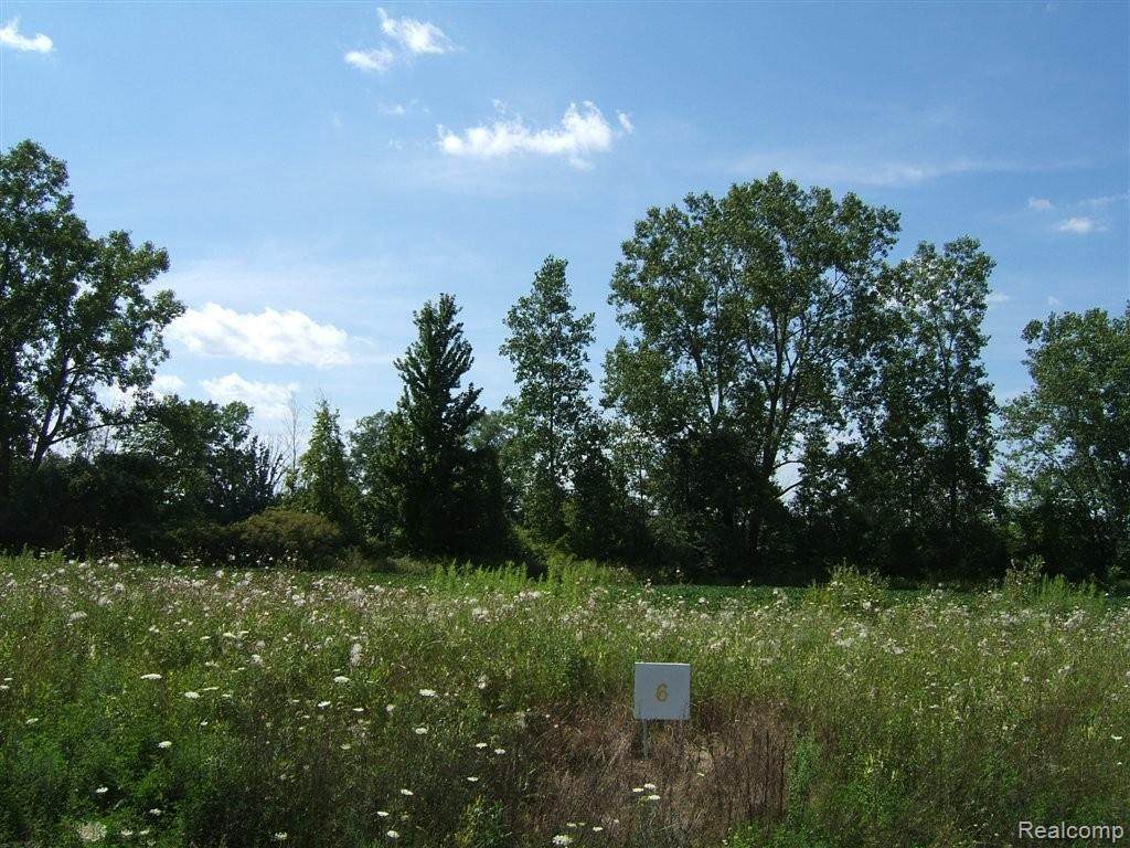 6 Ashley Ln - Photo 1