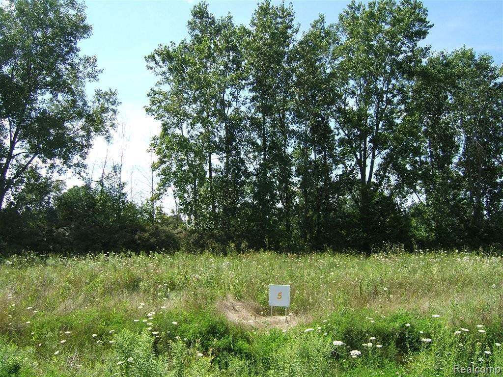 5 Ashley Ln - Photo 1