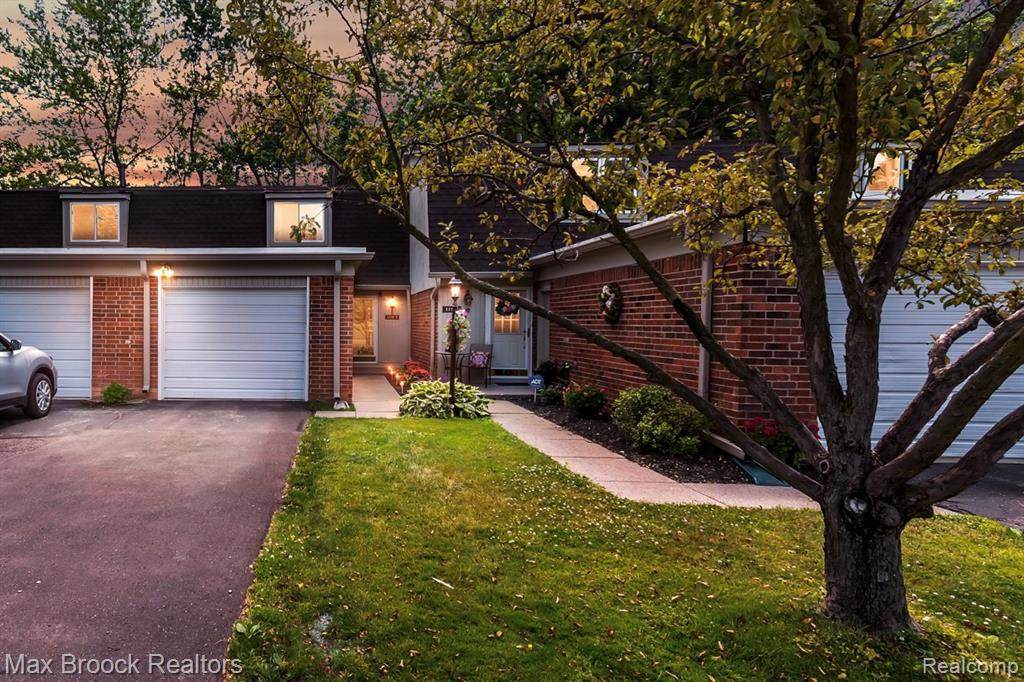 1187 Rolling Hills Dr - Photo 1
