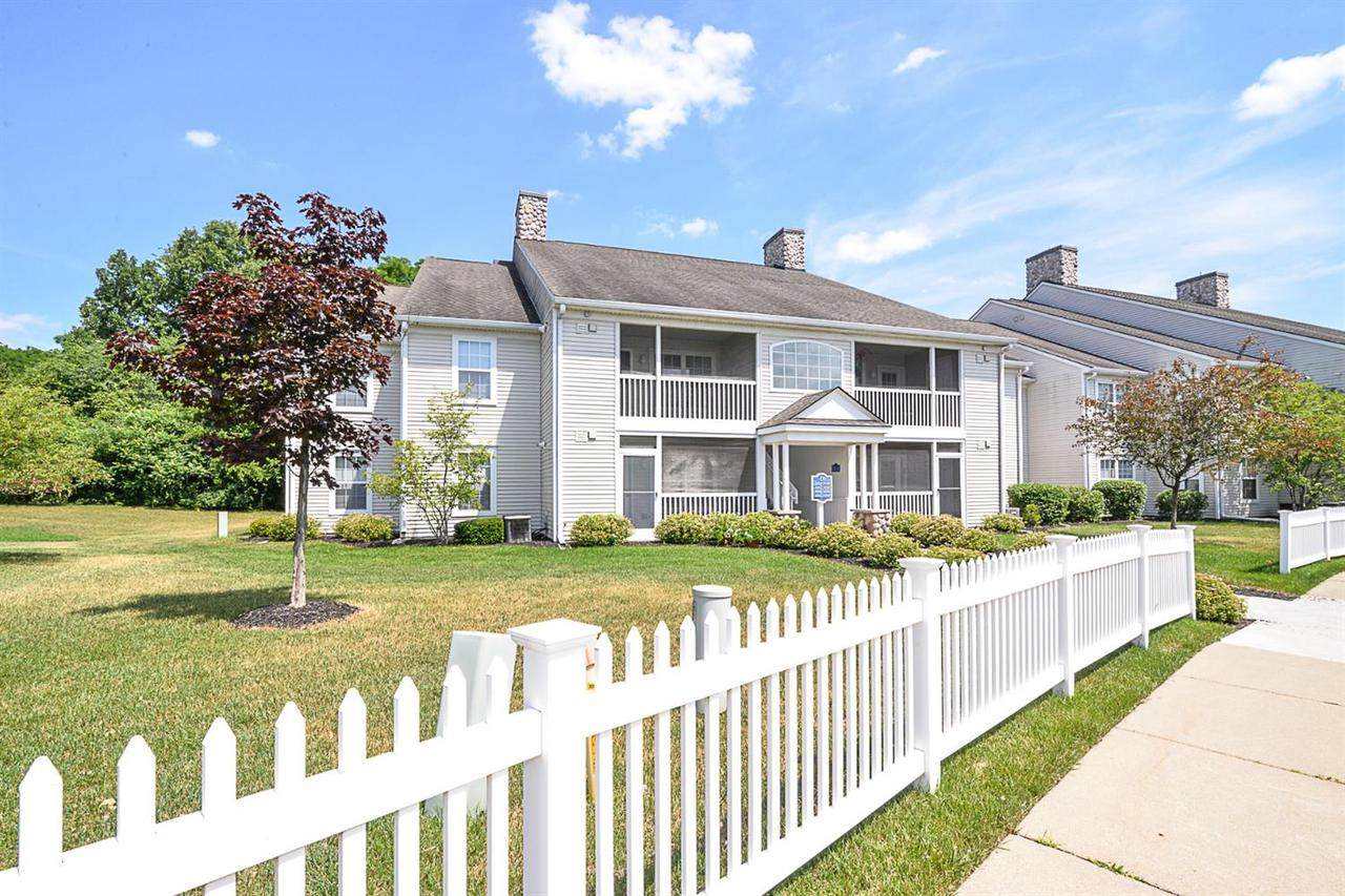 2688 Knightsbridge Cir - Photo 1