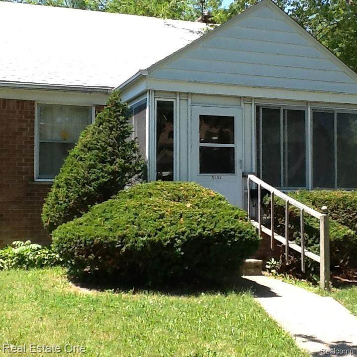 5059 Beaconsfield St - Photo 1