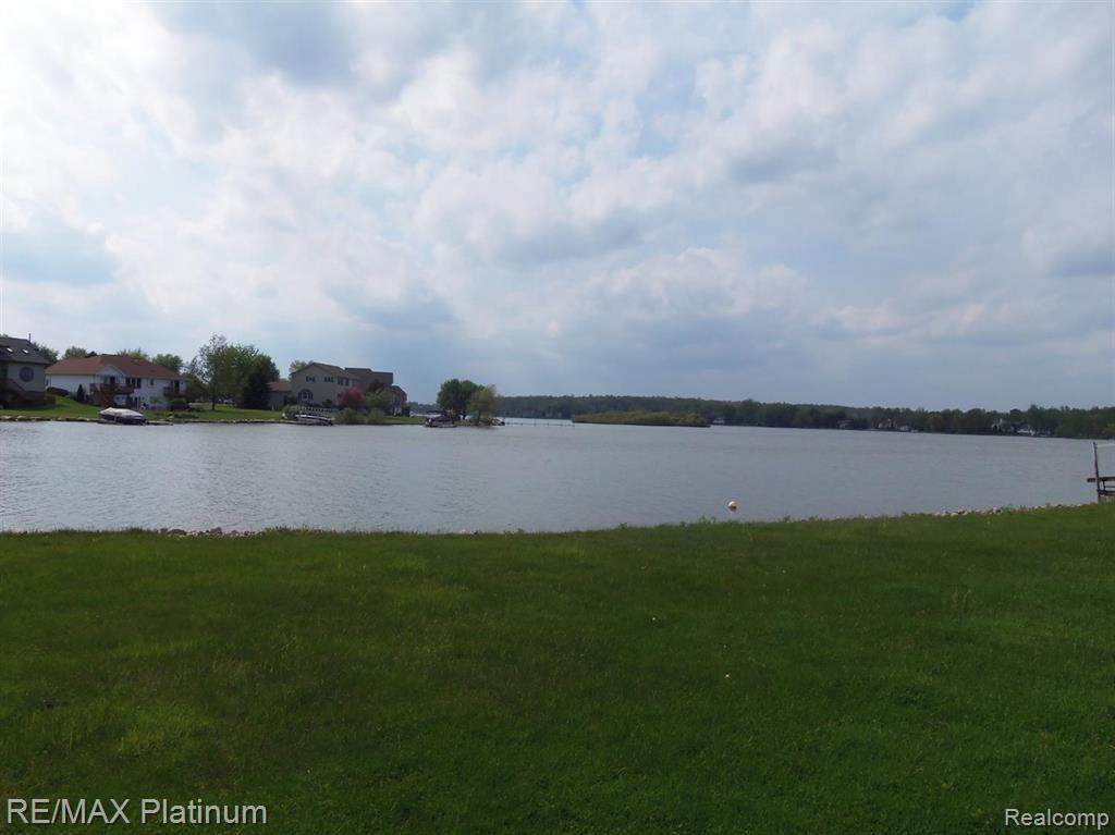 7613 Stonehedge - Photo 1