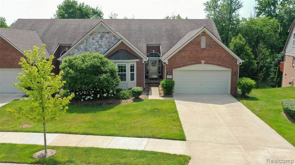 3561 Lexington Dr - Photo 1