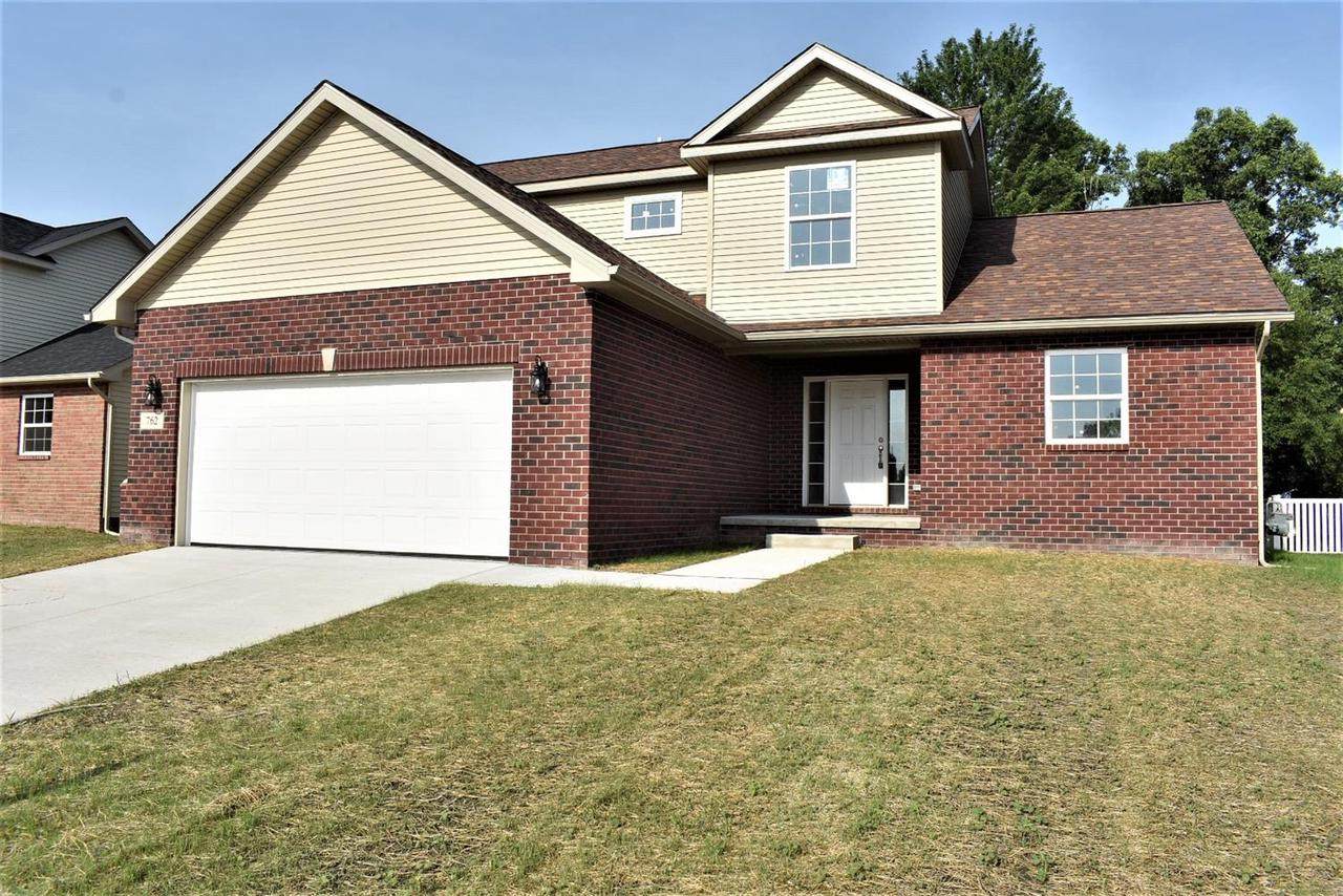 762 Sarah Ln - Photo 1