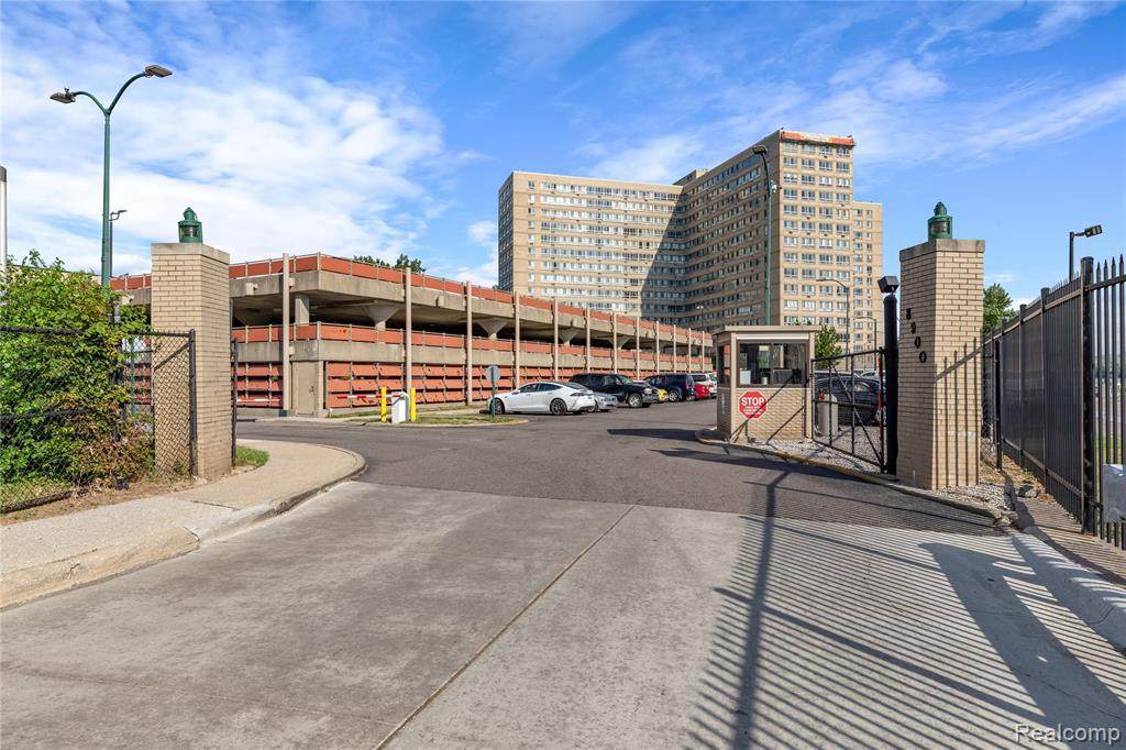 8900 Jefferson Ave - Photo 1