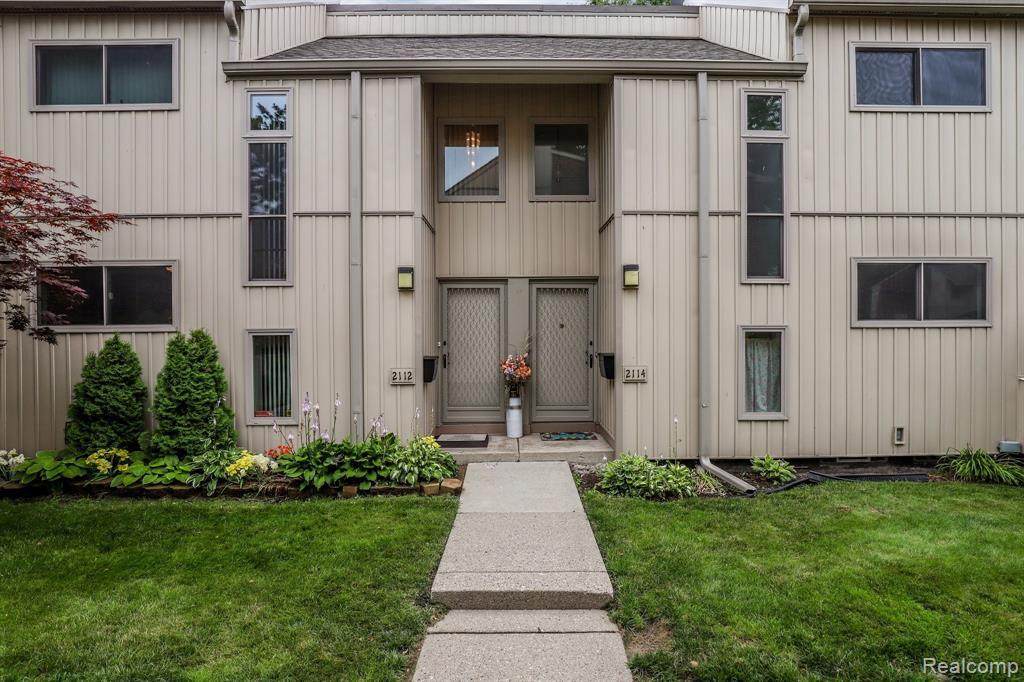 2112 Hyde Park Dr N - Photo 1