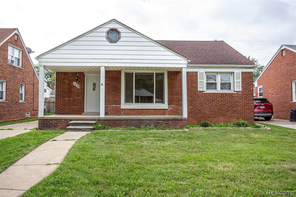 1539 Winchester Ave - Photo 1