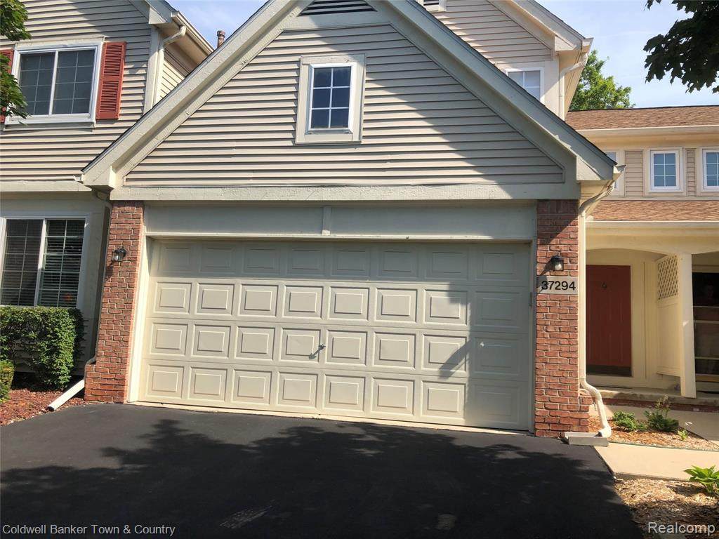 37294 Amhurst Dr - Photo 1