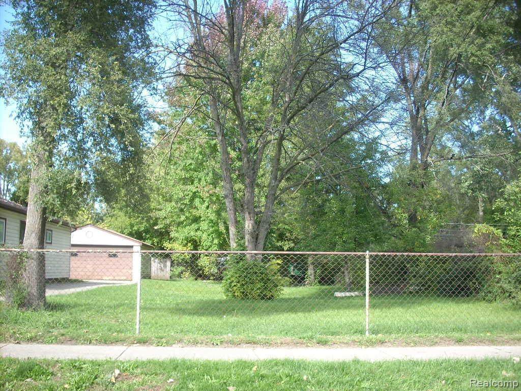 2483 Waltz - Photo 1