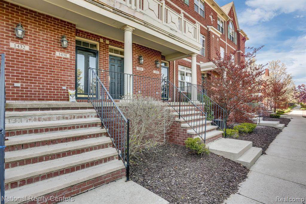 1444 Devon Ln - Photo 1