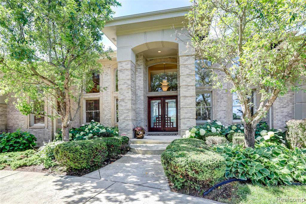 641 Perthshire Crt - Photo 1