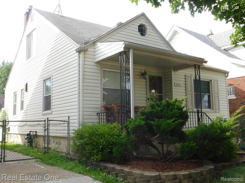 18851 Henry St - Photo 1