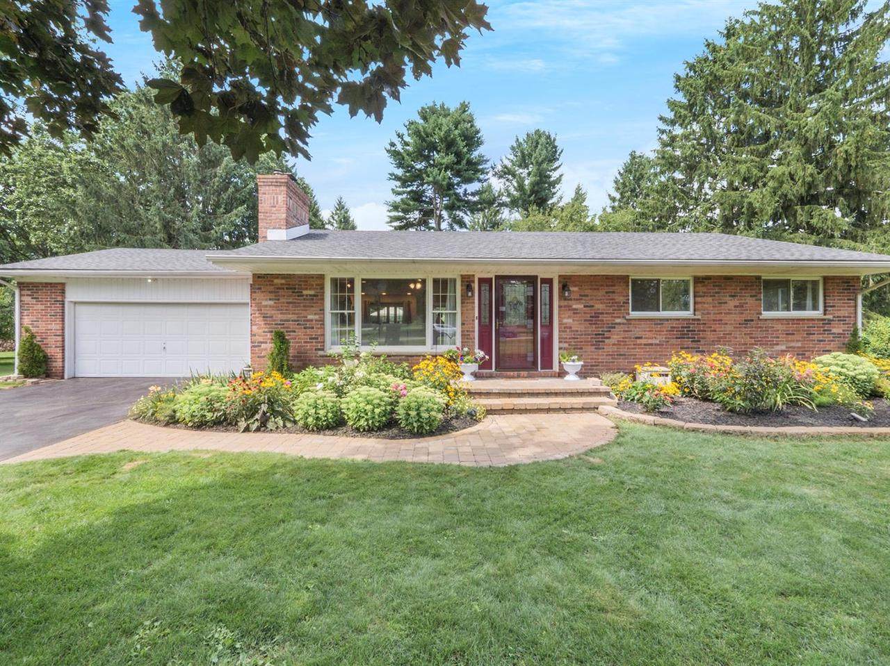 5048 Green Knolls Ln - Photo 1