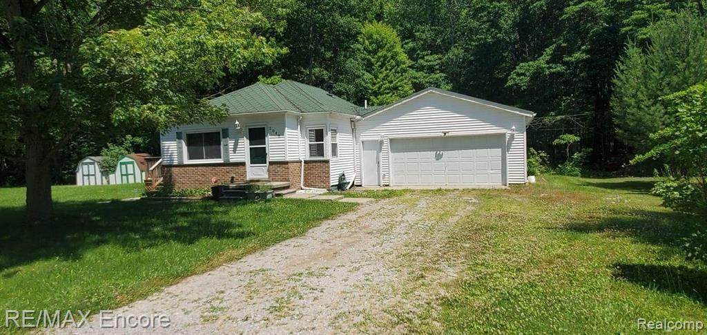 2048 Carmen Dr - Photo 1