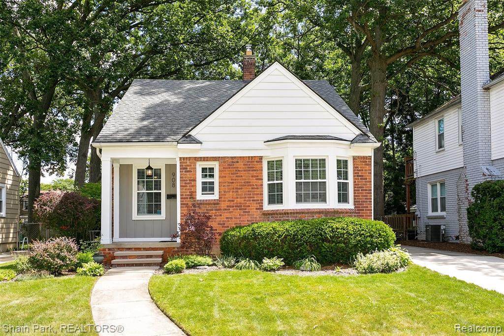 908 Rembrandt Ave - Photo 1
