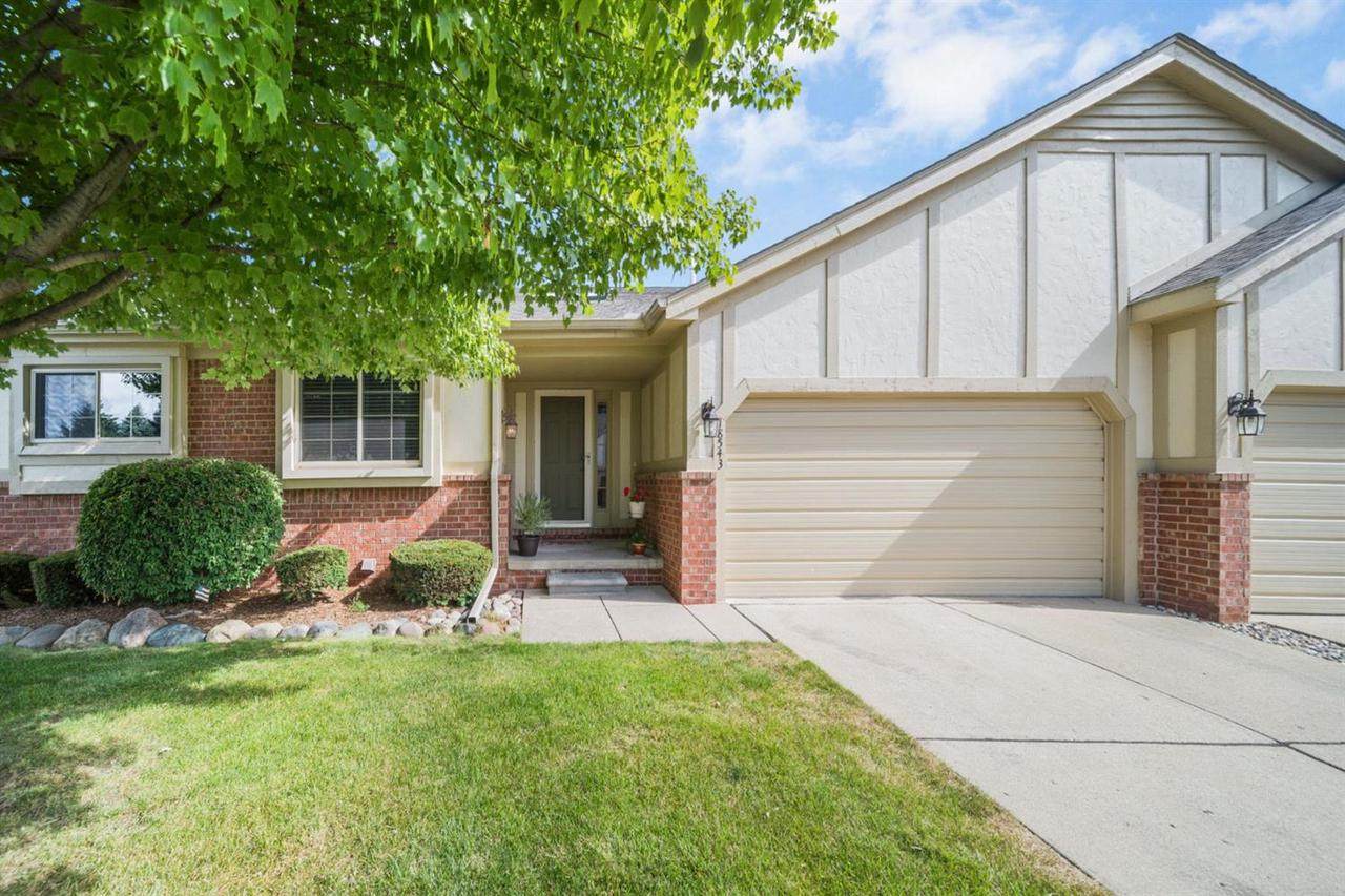 18543 Valleybrook Ln - Photo 1
