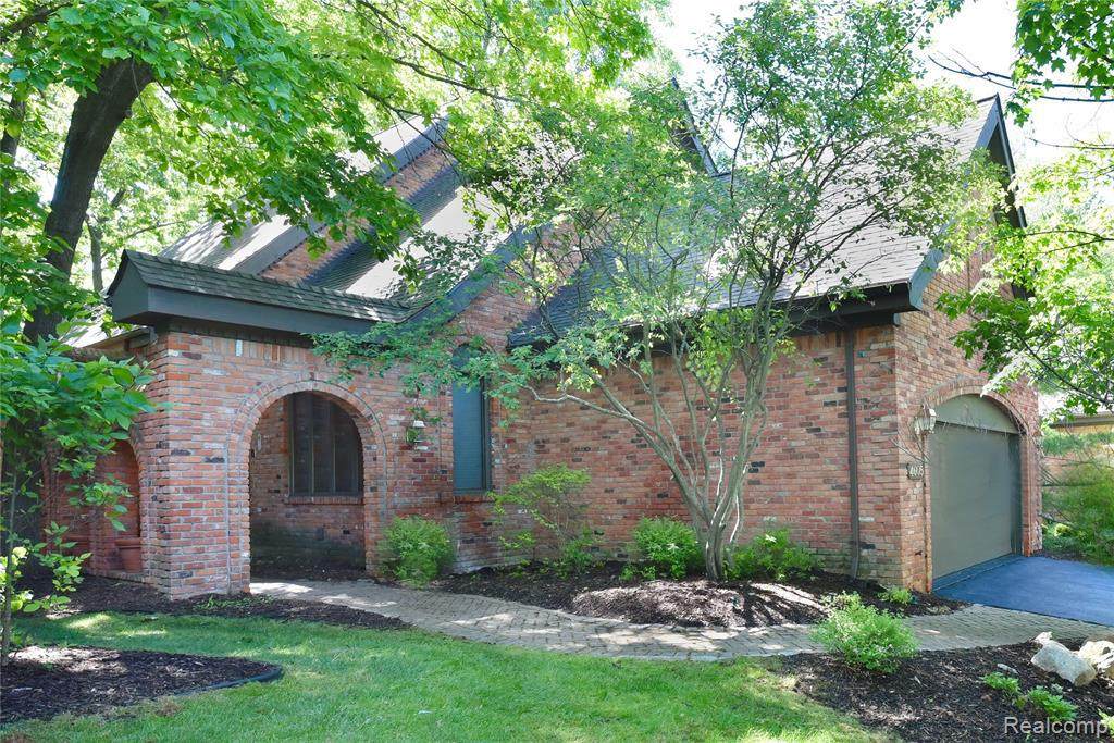 4605 Rue St Michelle - Photo 1