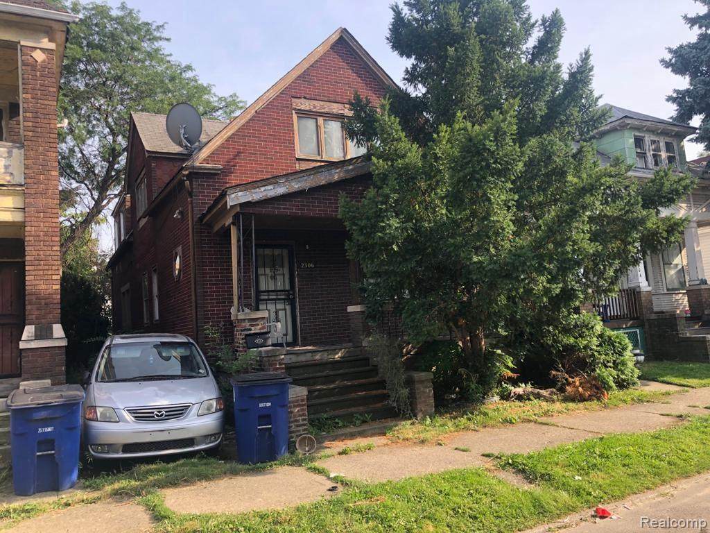 2306 Hewitt St - Photo 1
