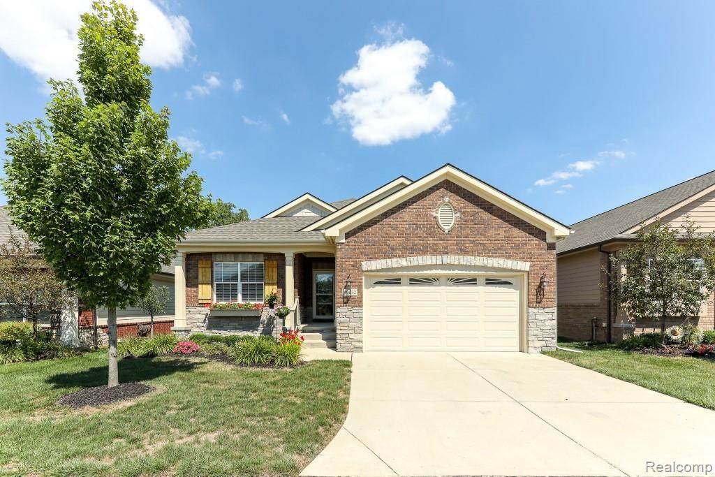 49232 Hawksburry Rd - Photo 1